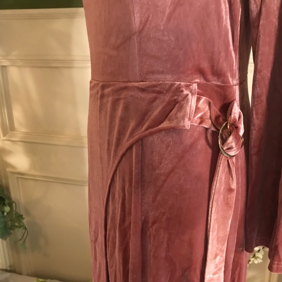Long Pink velvet dress - Picture 2 of 7